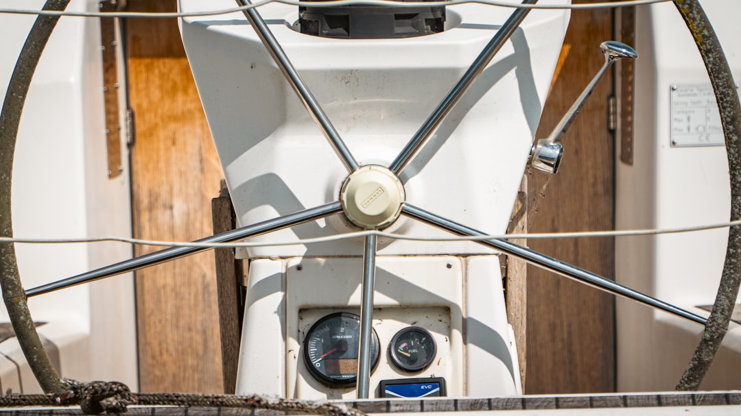 Comparatif autopilotes pour bateaux de plaisance