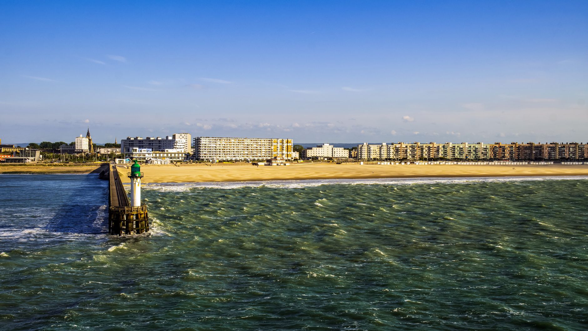 Vents Violents en Mer : Comment Protéger Votre Sécurité ?