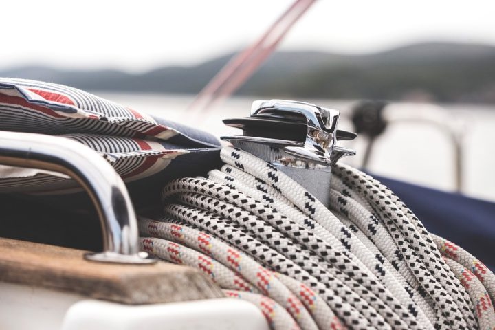 Équipement nautique occasion : ce qu'il faut vérifier avant d'acheter